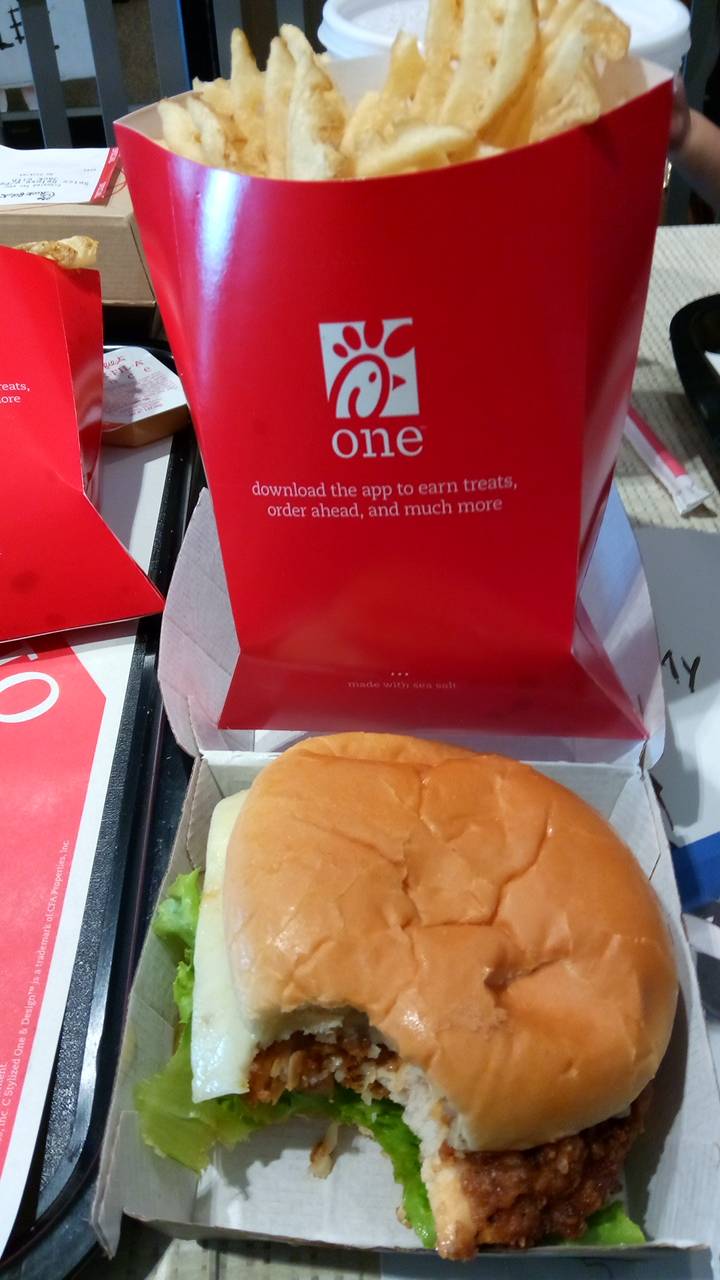 Chick-fil-A at Glendora Commons | restaurant | 1247 S Lone Hill Ave, Glendora, CA 91740, USA | 9093943000 OR +1 909-394-3000