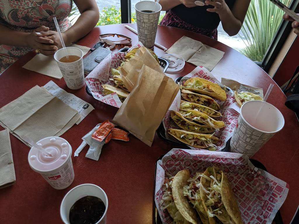 Jack in the Box | restaurant | 2985 W Valencia Rd, Tucson, AZ 85746, USA | 5208837484 OR +1 520-883-7484