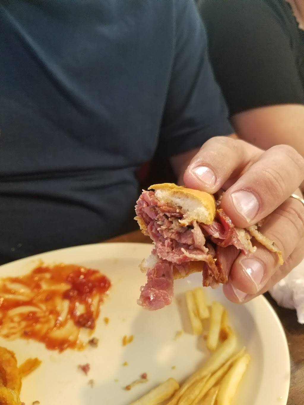 Johns Burgers | restaurant | 6537 Whittier Blvd, East Los Angeles, CA 90022, USA | 3237211524 OR +1 323-721-1524