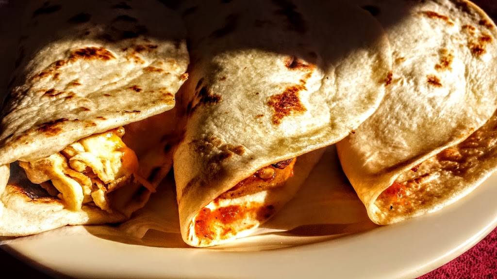 Angelicas 2 | restaurant | 2242, 3020 Commercial Ave, San Antonio, TX 78221, USA | 2109246112 OR +1 210-924-6112