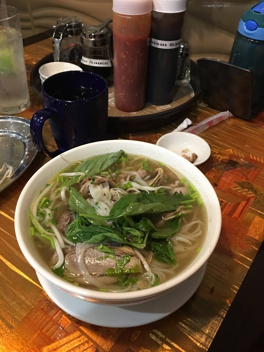 Pho Golden | restaurant | 1268 MD-3, Crofton, MD 21114, USA | 4432924323 OR +1 443-292-4323