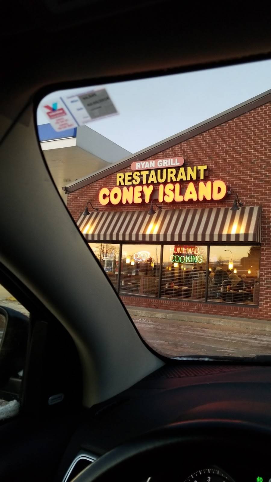Ryan Grill & Coney Island | restaurant | 4007 E Eleven Mile Rd, Warren, MI 48092, USA | 5865587925 OR +1 586-558-7925