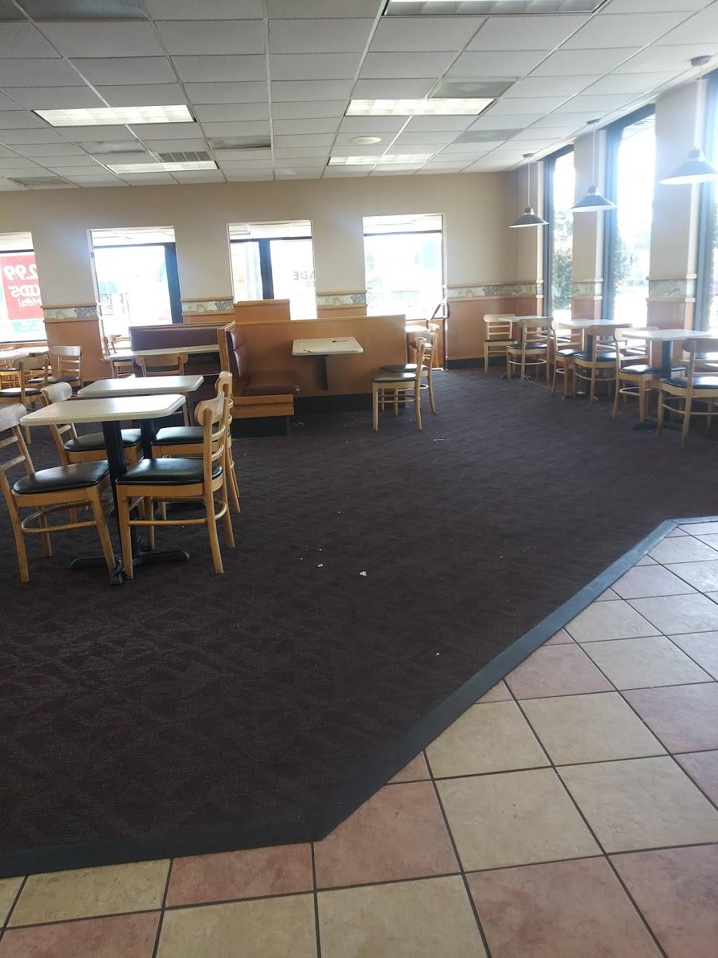 Wendys | restaurant | 1709 Boulevard, Colonial Heights, VA 23834, USA | 8045268685 OR +1 804-526-8685
