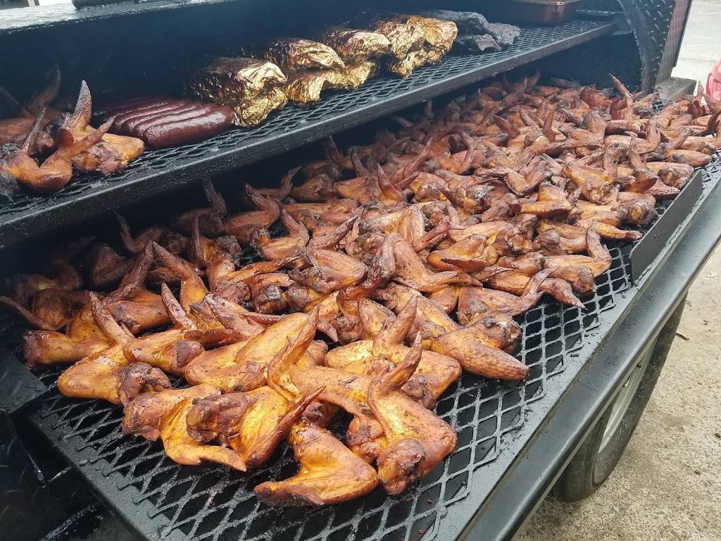 Voodoo Smokehouse | restaurant | 104 N Maple St, Lebanon, TN 37087, USA | 6157844235 OR +1 615-784-4235