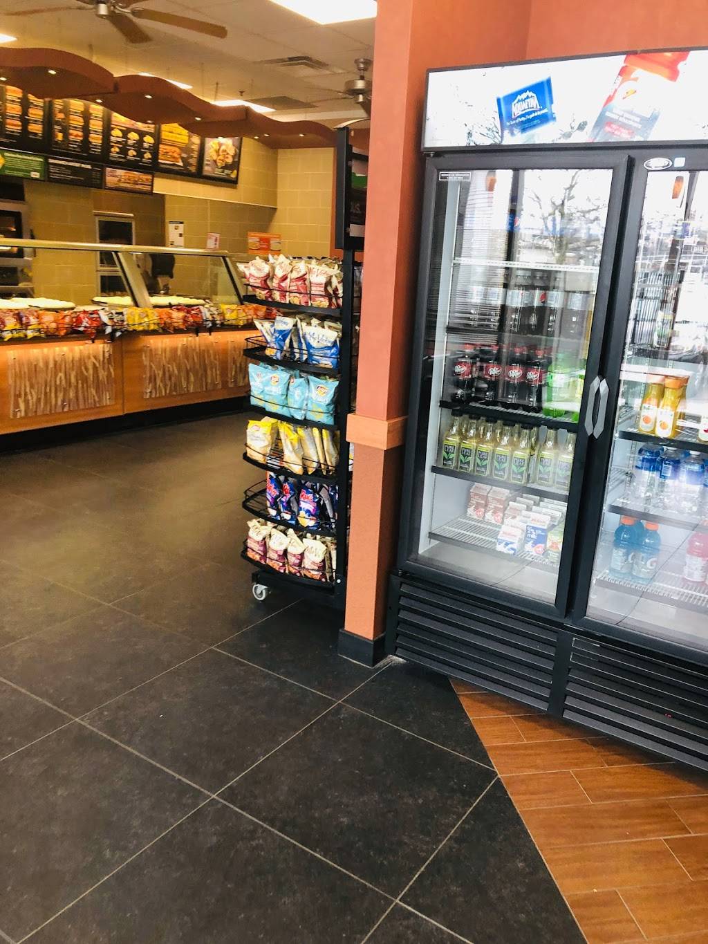 Subway | restaurant | 2745 Iris St, Ottawa, ON K2C 3V5, Canada | 6137218000 OR +1 613-721-8000