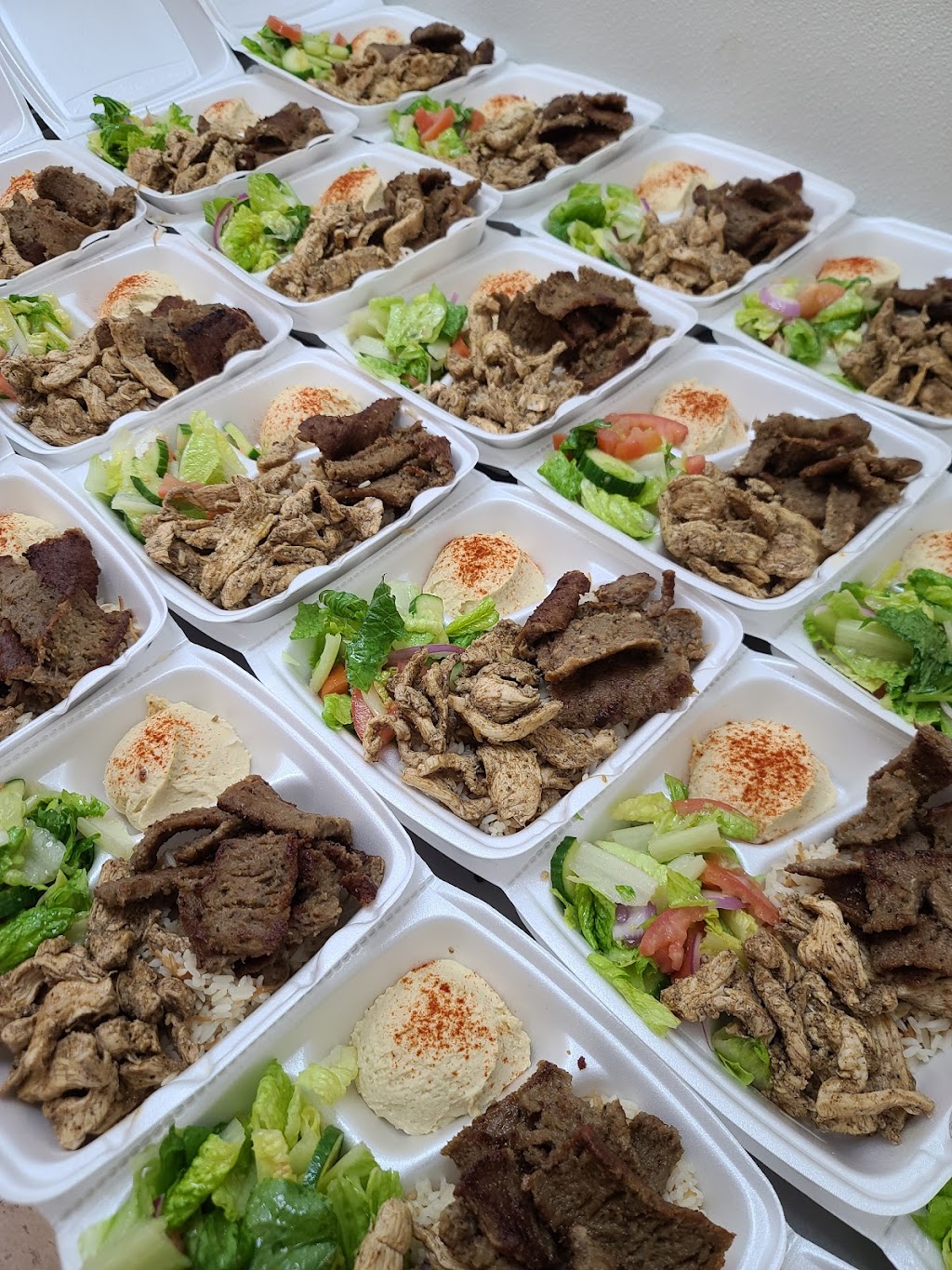 Pitaz Newbo | restaurant | 1100 3rd St SE, Cedar Rapids, IA 52401, USA | 3197778944 OR +1 319-777-8944