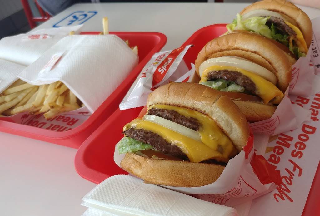 In-N-Out Burger | restaurant | 1701 Artesia Blvd, Gardena, CA 90248, USA | 8007861000 OR +1 800-786-1000