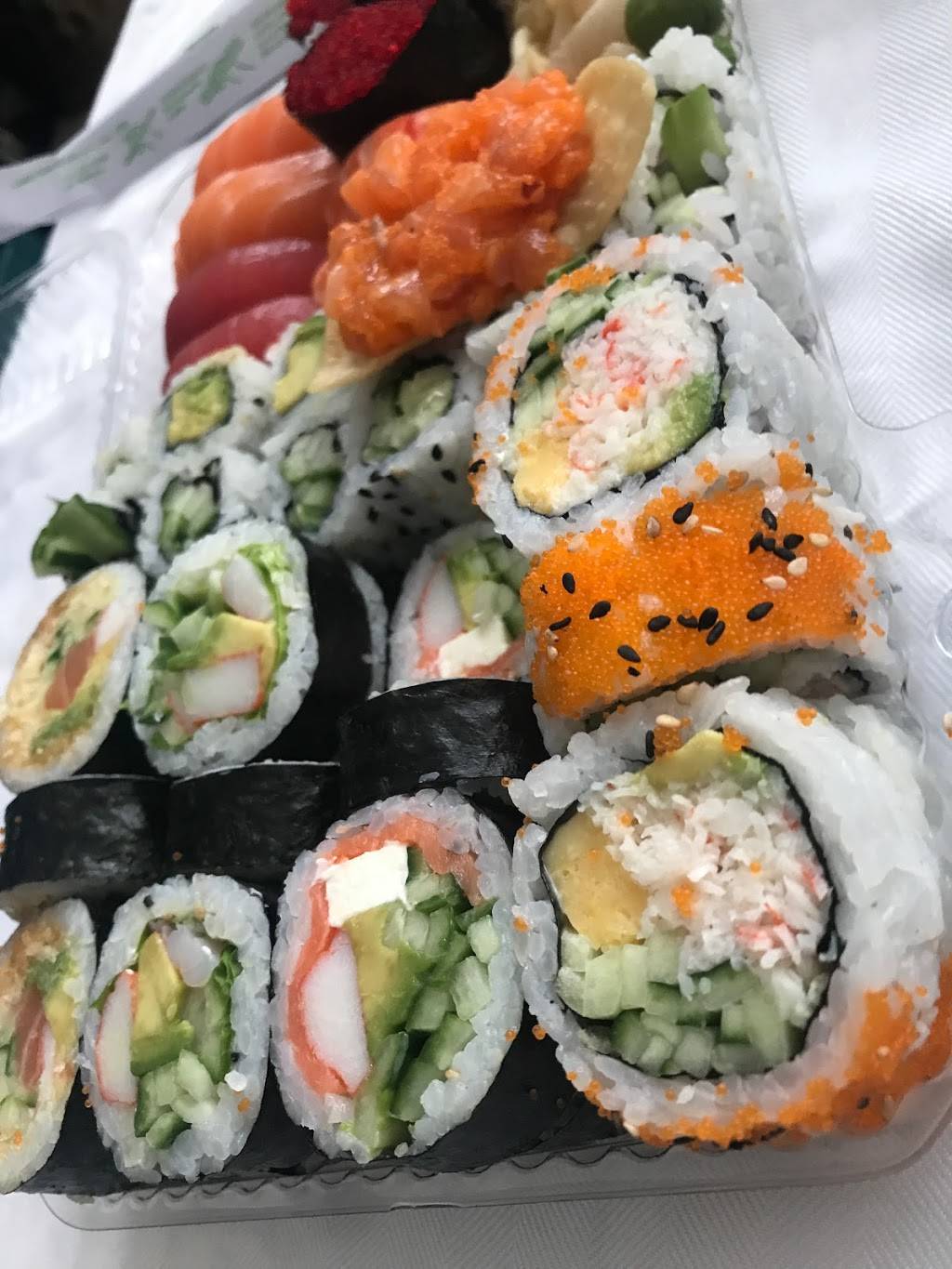 Panda Sushi Apportez votre vin | restaurant | 4277 Rue Sainte-Catherine E, Montréal, QC H1V 1Y1, Canada | 5142555388 OR +1 514-255-5388