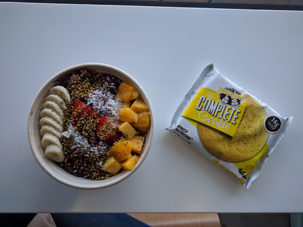 Robeks Fresh Juices & Smoothies | restaurant | 2701 Harbor Blvd, Costa Mesa, CA 92626, USA | 7144380048 OR +1 714-438-0048