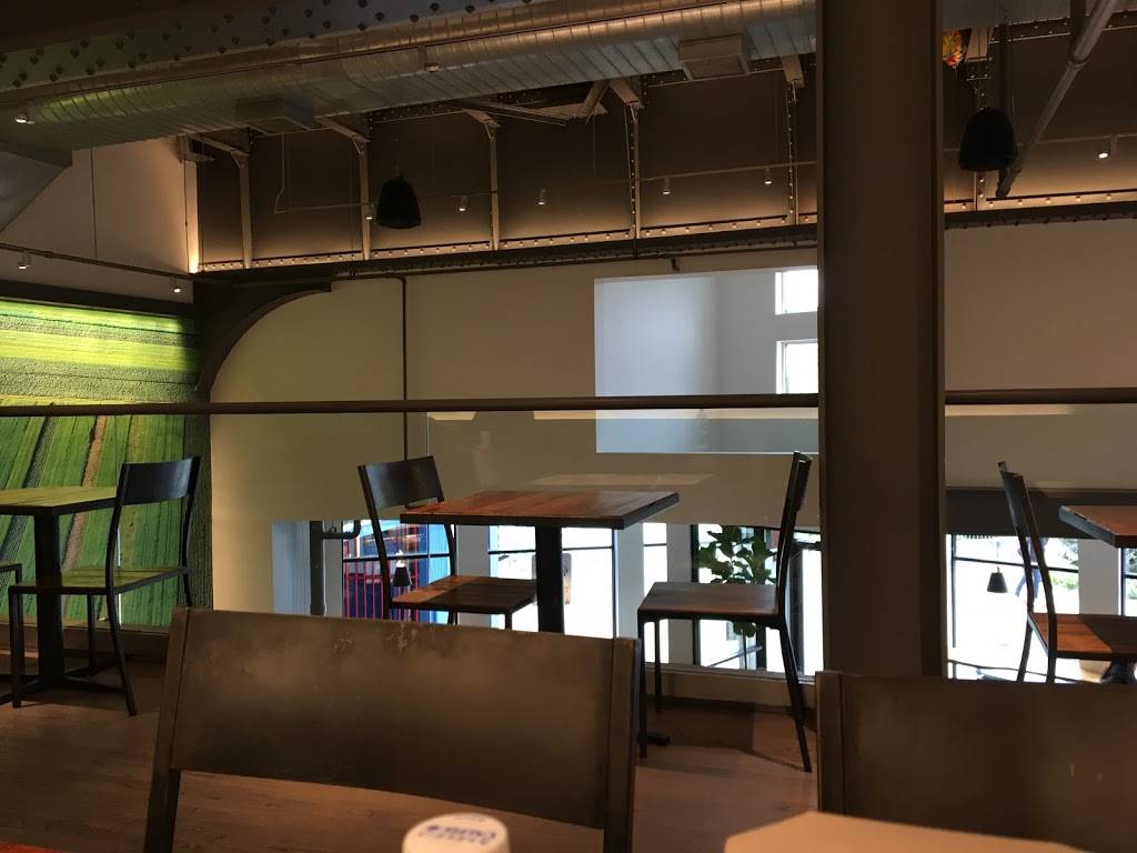 fresh&co | restaurant | 62 Chelsea Piers, New York, NY 10011, USA | 2125816567 OR +1 212-581-6567