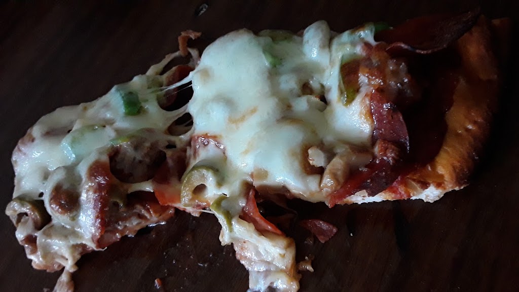 Ricardos Pub Pizza | meal takeaway | 1011 Meadowlands Dr Suite 7b, White Bear Lake, MN 55127, USA | 6514930461 OR +1 651-493-0461