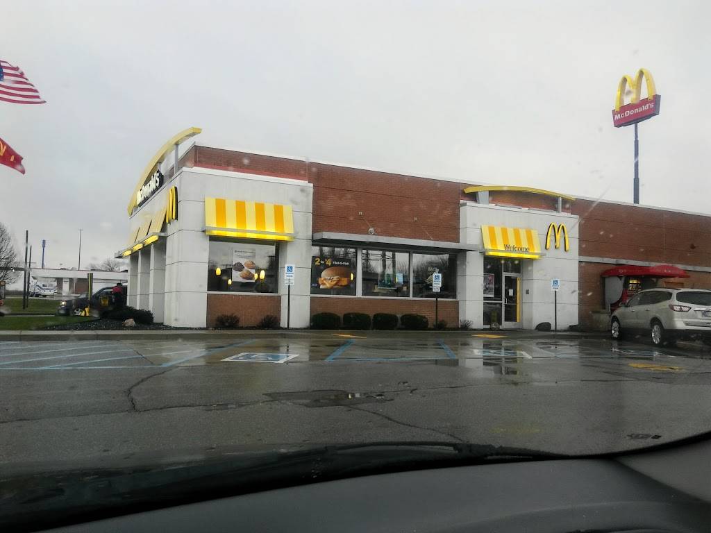 McDonalds | cafe | 15881 W Commerce, Daleville, IN 47334, USA | 7653783440 OR +1 765-378-3440