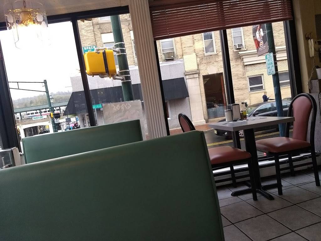 Chriss Texas Wiener Family Restaurant | meal takeaway | 51 S Orange Ave, South Orange, NJ 07079, USA | 9737636300 OR +1 973-763-6300