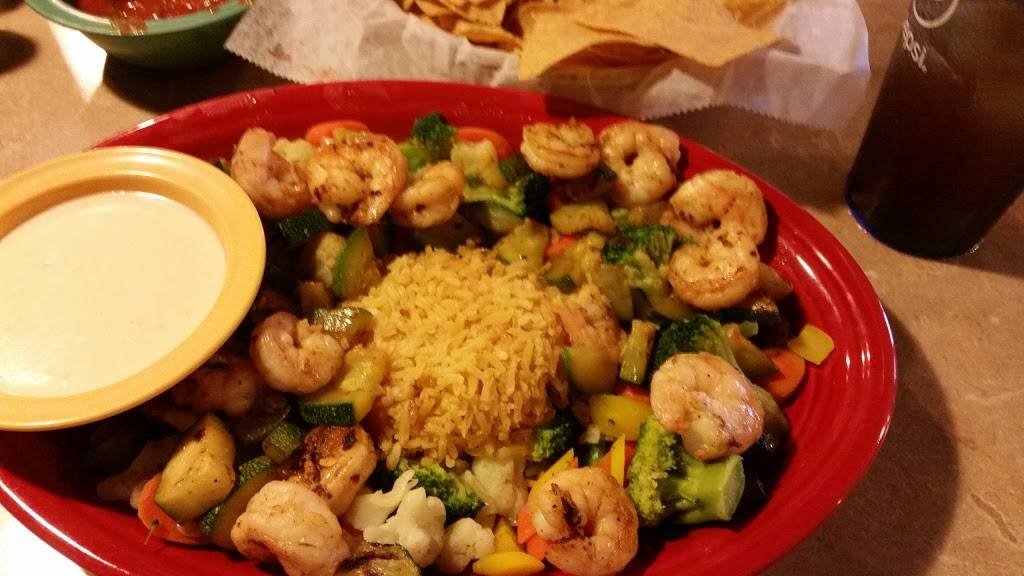 Carisilos | restaurant | 1978 Vandalia St, Collinsville, IL 62234, USA | 6183448495 OR +1 618-344-8495