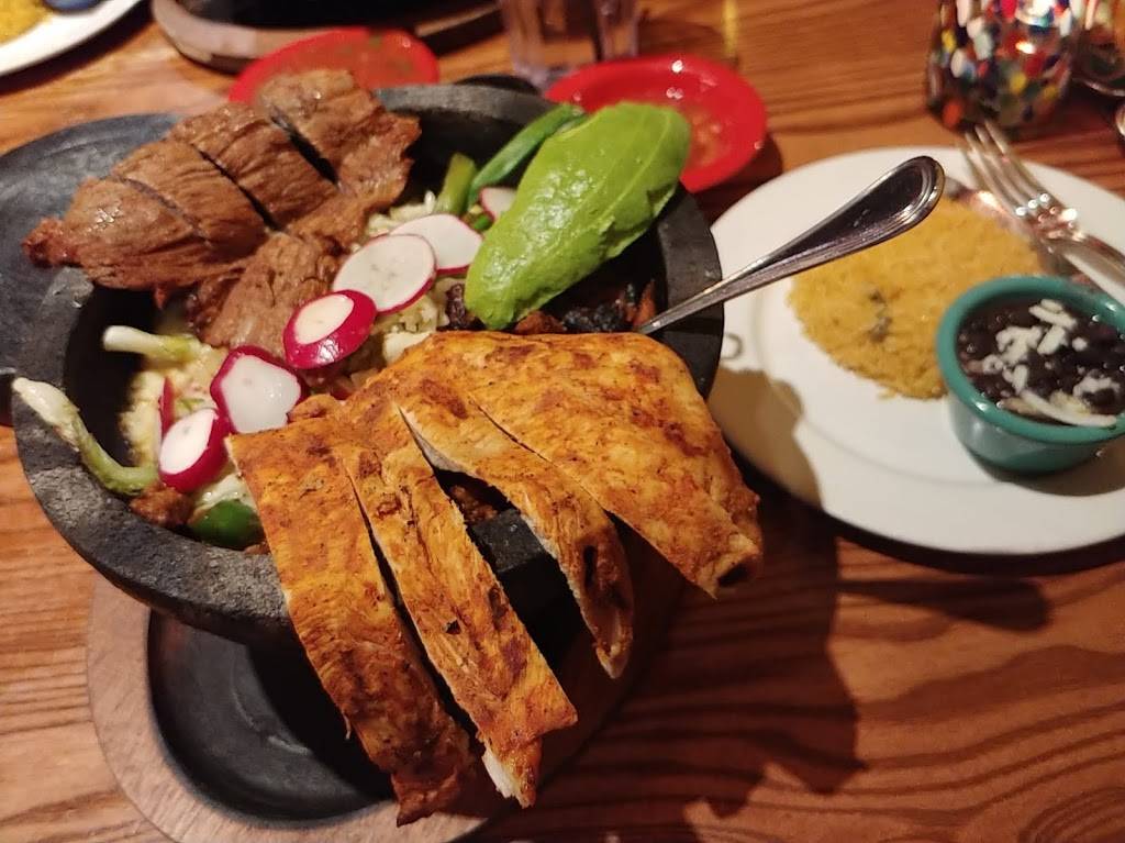 Ocho Cafe | restaurant | 330 N Main St, West Hartford, CT 06117, USA | 8603103063 OR +1 860-310-3063