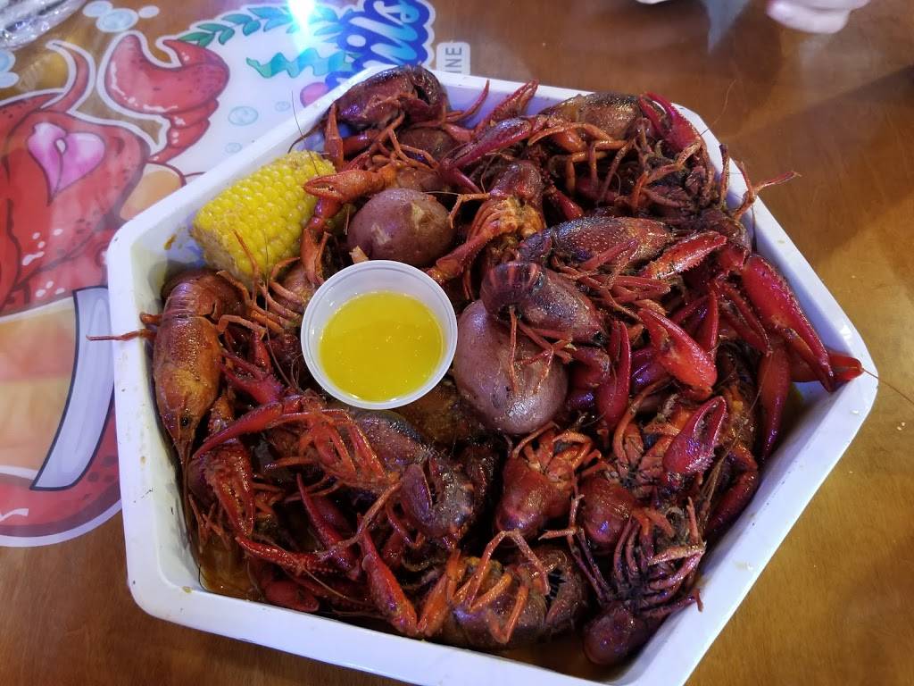 Chasin Tails | restaurant | 2402 Bay Area Blvd, Houston, TX 77058, USA | 2814803000 OR +1 281-480-3000