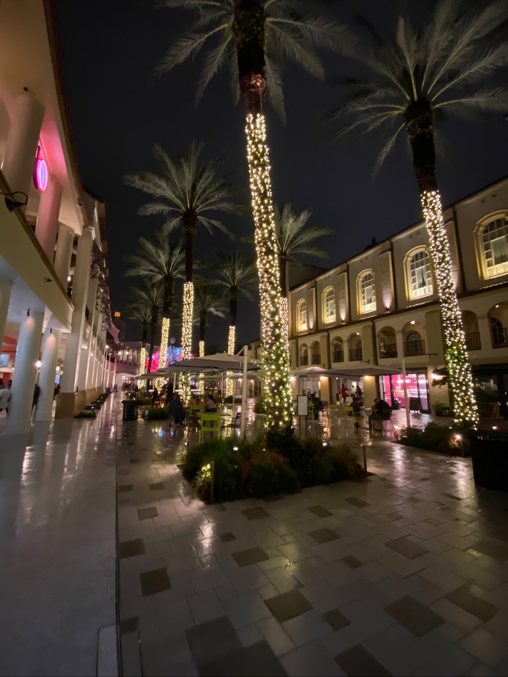 Starbucks | cafe | 600 S Rosemary Ave #140, West Palm Beach, FL 33401, USA | 5613668353 OR +1 561-366-8353