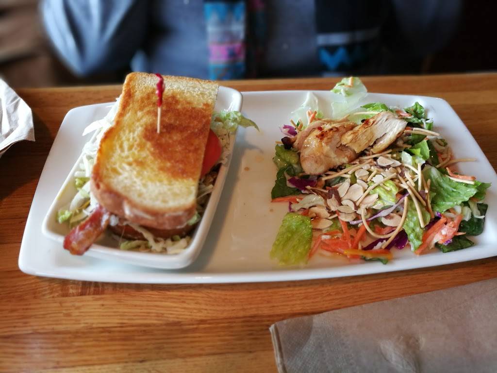 Applebees Grill + Bar | restaurant | 2328 W Andrew Johnson Hwy, Morristown, TN 37814, USA | 4235855333 OR +1 423-585-5333