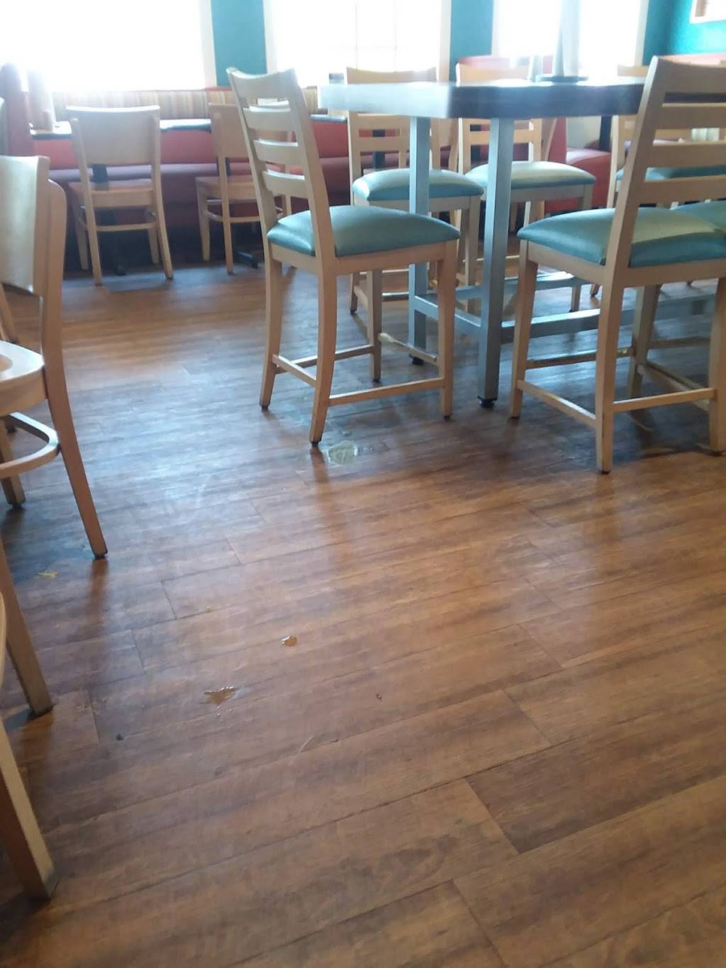 Captain Ds | restaurant | 917 Rainbow Dr, Gadsden, AL 35901, USA | 2565462572 OR +1 256-546-2572