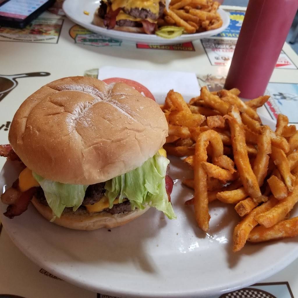 The Rusty Skillet | restaurant | 248 Main St, Warsaw, MO 65355, USA | 6604387660 OR +1 660-438-7660