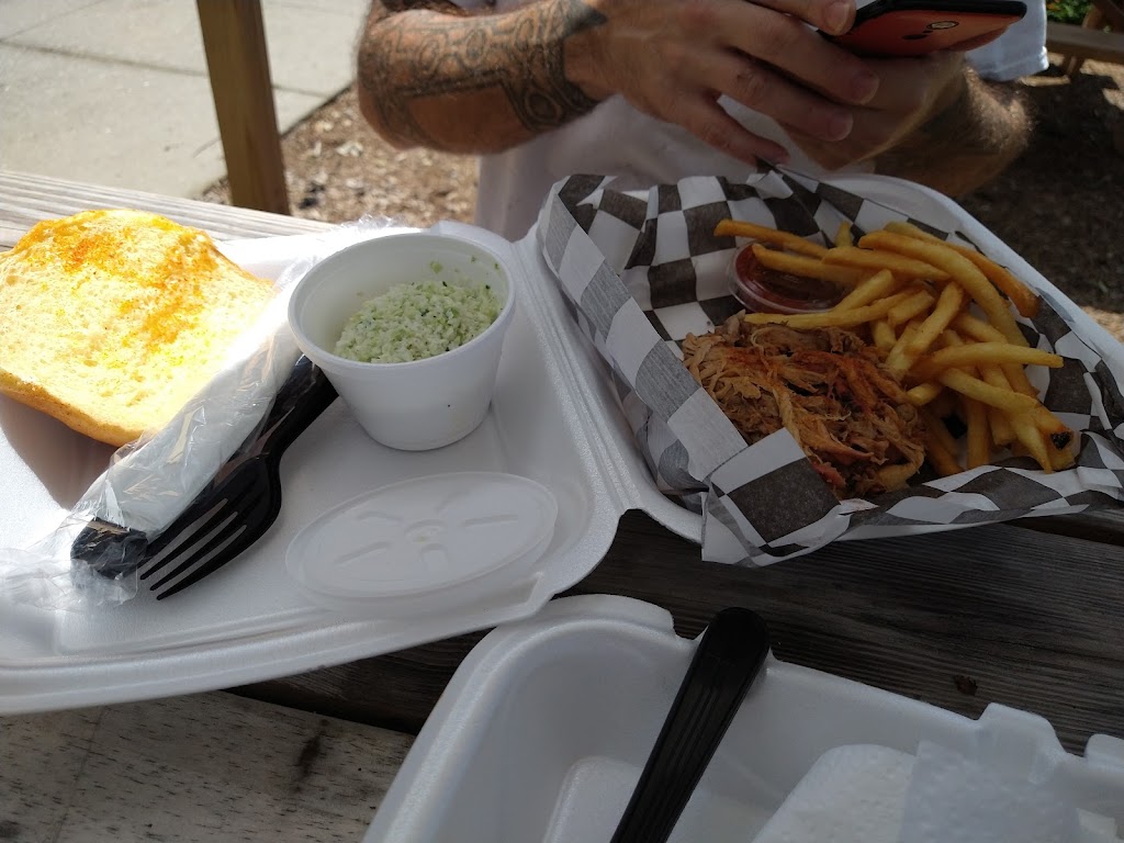 Swamp Shack BBQ | restaurant | 16863 NW Charlie Johns St, Blountstown, FL 32424, USA | 8506331990 OR +1 850-633-1990