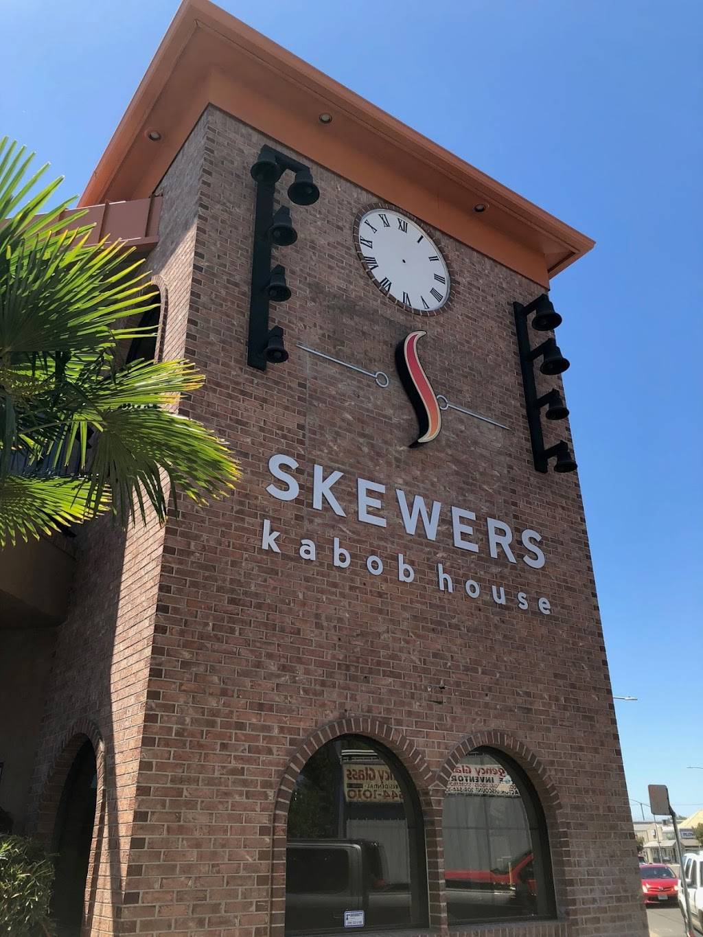 Skewers Kabob House | restaurant | 821 L St, Modesto, CA 95354, USA | 2095253611 OR +1 209-525-3611