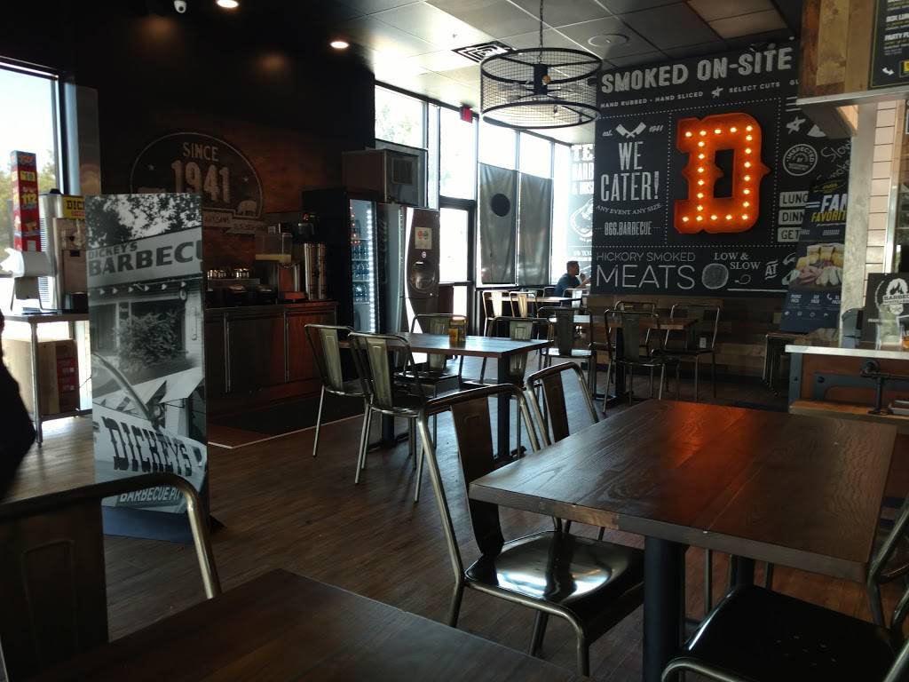 Dickeys Barbecue Pit | restaurant | 30451 Av. de Las Flores, Rancho Santa Margarita, CA 92688, USA | 9496358100 OR +1 949-635-8100