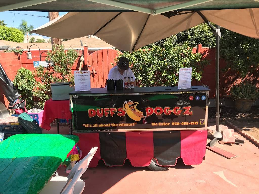 Duffs Doggz | restaurant | 12047 Carmel Mountain Rd, San Diego, CA 92128, USA | 8584851717 OR +1 858-485-1717