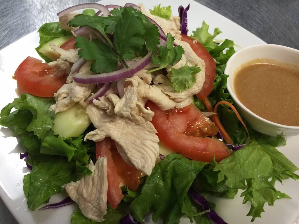 Yais Thai Kitchen | restaurant | 7035 West Grand Parkway South #90, Richmond, TX 77407, USA | 2812012065 OR +1 281-201-2065