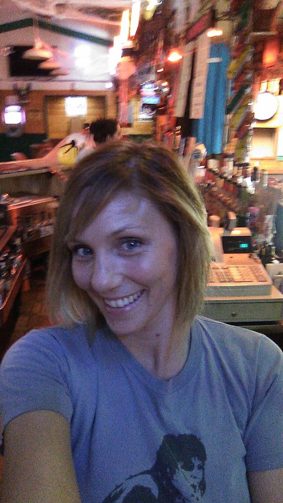 New Castle Roadhouse | restaurant | 1507 S Memorial Dr, New Castle, IN 47362, USA | 7655212100 OR +1 765-521-2100