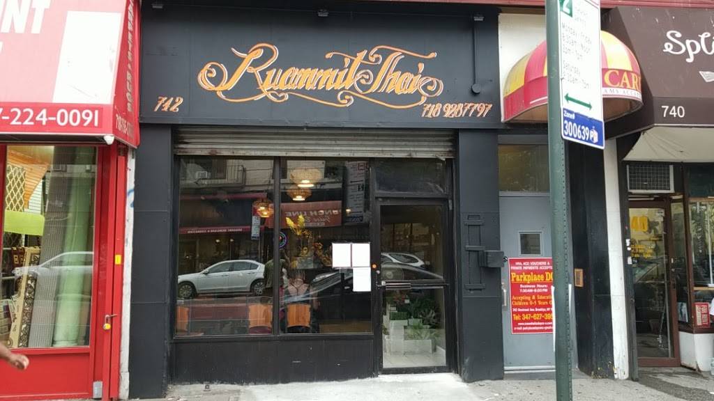 Ruammit Thai | restaurant | 742 Nostrand Ave, Brooklyn, NY 11216, USA | 7189287797 OR +1 718-928-7797