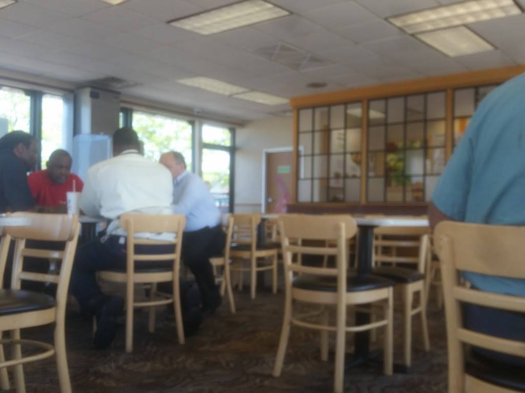 Wendys | restaurant | 8331 W Brown Deer Rd, Milwaukee, WI 53223, USA | 4143550967 OR +1 414-355-0967