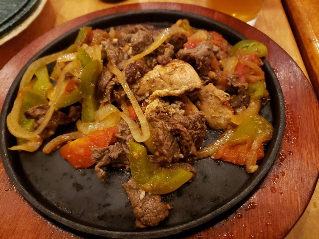 La Hacienda Scenic Loop | restaurant | 25615 Boerne Stage Rd, San Antonio, TX 78255, USA | 2106871818 OR +1 210-687-1818