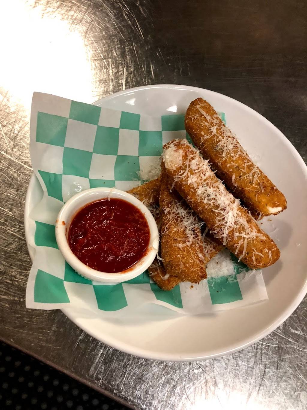 Patrick’s Restaurant | restaurant | 259 W 42nd St, New York, NY 10036, USA | 2127769100 OR +1 212-776-9100