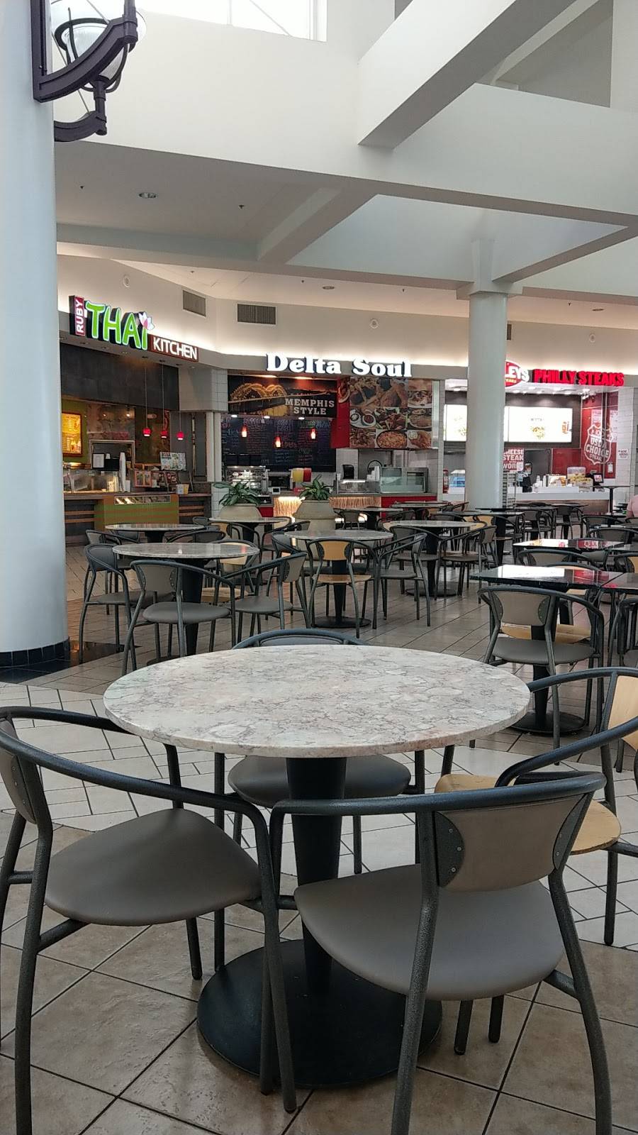 Memphis Southern Kitchen | restaurant | 1689 Arden Way, Sacramento, CA 95815, USA | 8889200747 OR +1 888-920-0747