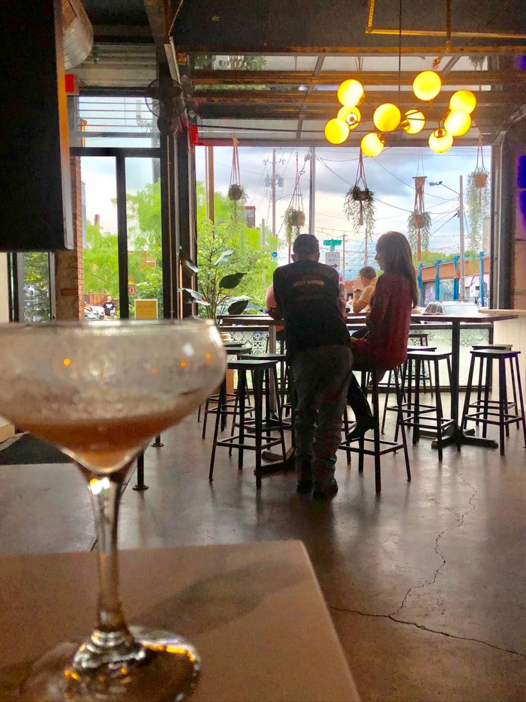 Izkina | restaurant | 2801 Elm St, Dallas, TX 75226, USA | 2147128118 OR +1 214-712-8118