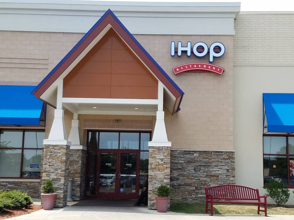 IHOP | bakery | 338 Southpark Cir, Colonial Heights, VA 23834, USA | 8045264902 OR +1 804-526-4902