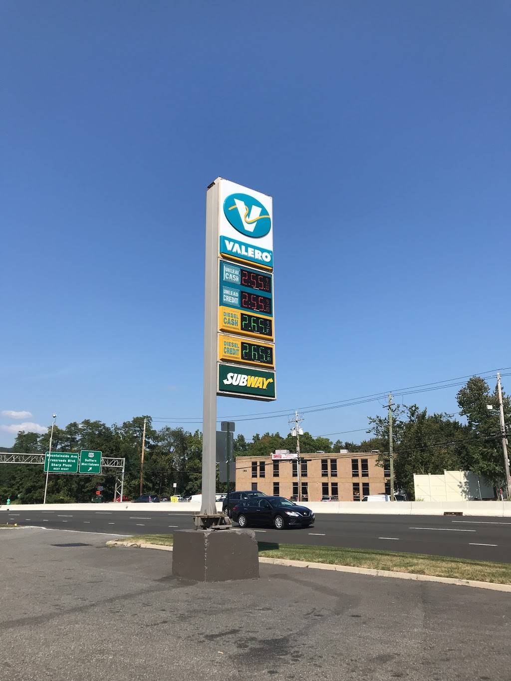 Subway Restaurants | restaurant | 198 Route 17 South, Mahwah, NJ 07430, USA | 2015299872 OR +1 201-529-9872