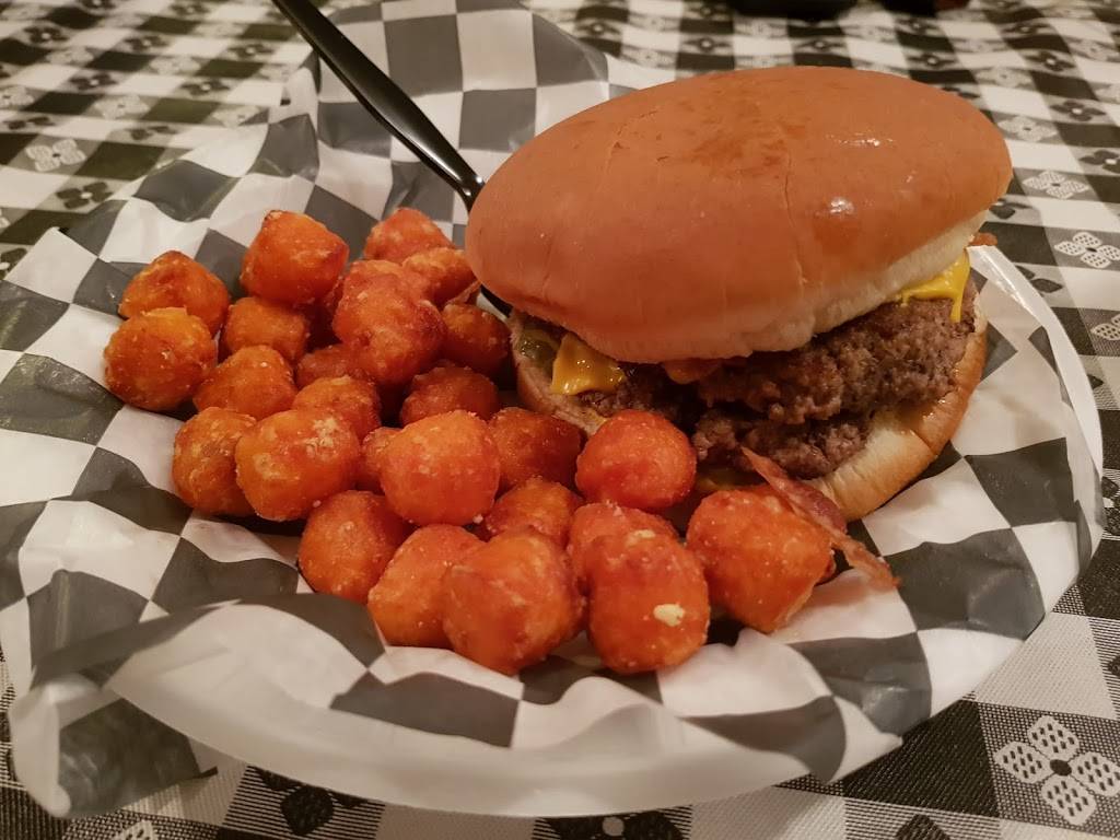 Hardins Country Store | restaurant | 1015 Co Rd 1498, Tupelo, MS 38804, USA | 6628403406 OR +1 662-840-3406