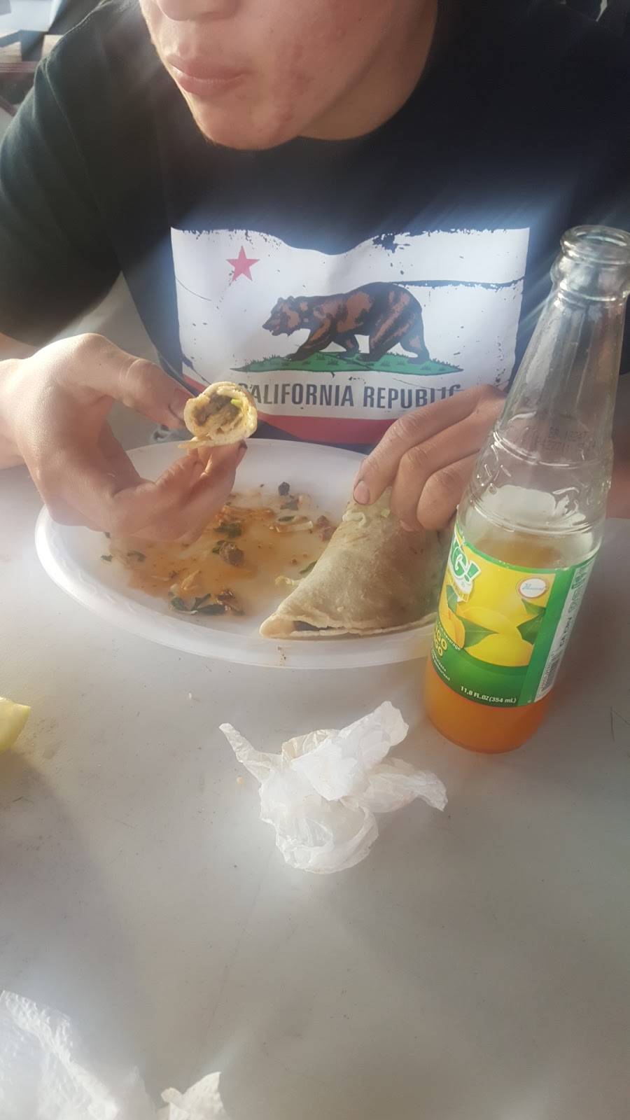 El Lorito | restaurant | 624 W Broadway Rd, Phoenix, AZ 85041, USA | 6023059294 OR +1 602-305-9294