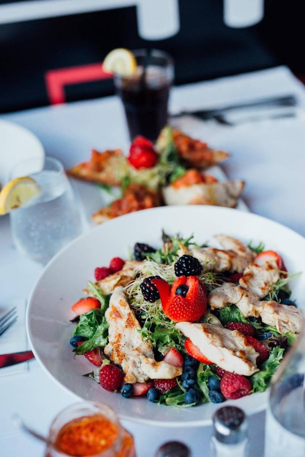 Kitchen 73 Mirabel | restaurant | 12300 Rue de Chaumont, Mirabel, QC J7J 0T8, Canada | 5796307373 OR +1 579-630-7373