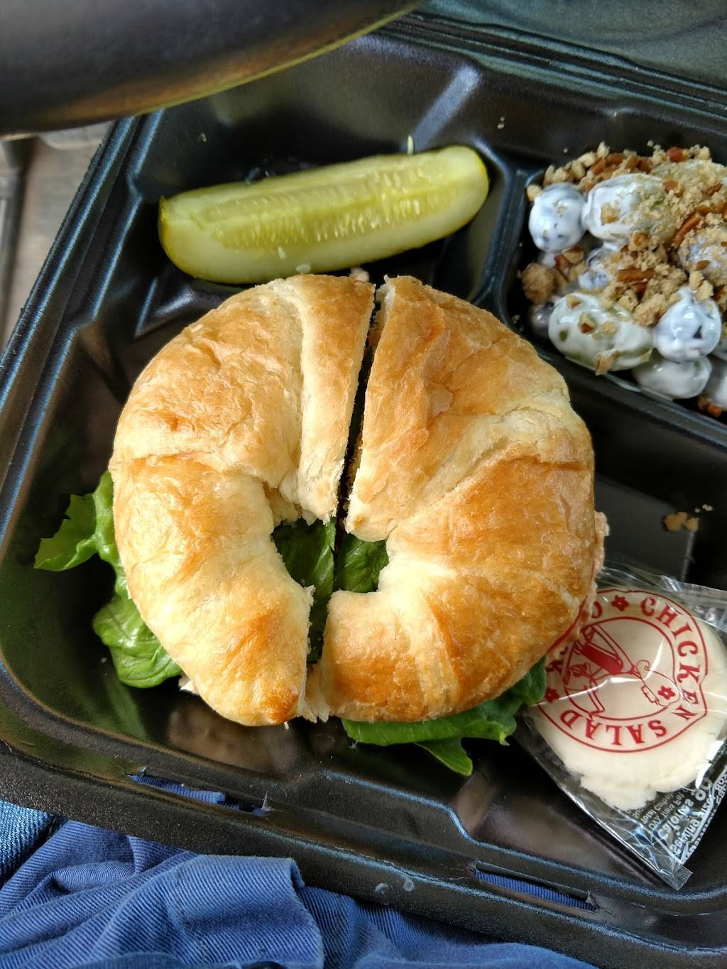 Chicken Salad Chick | restaurant | 3604 Pelham Rd, Greenville, SC 29615, USA | 8643193224 OR +1 864-319-3224