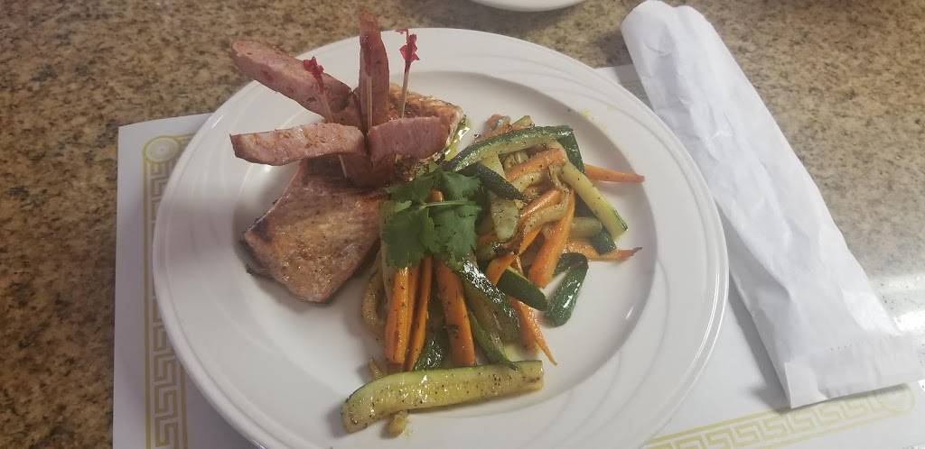 Cristys Cafe | restaurant | 9801 NW 79th Ave, Hialeah Gardens, FL 33016, USA | 3058228787 OR +1 305-822-8787