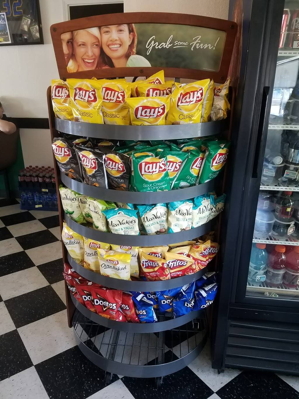 Mr. Pickles Sandwich Shop | meal takeaway | 307 G St, Lincoln, CA 95648, USA | 9164348139 OR +1 916-434-8139