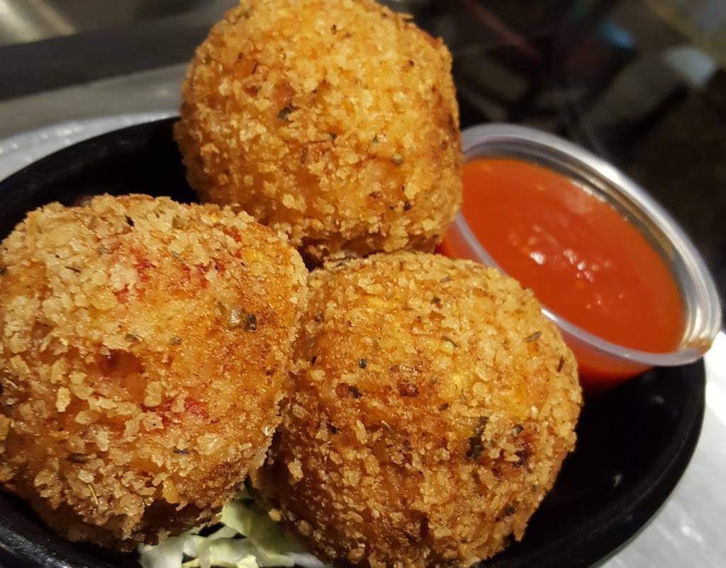 Tony Avellinos | restaurant | 3606 Franklin Rd SW, Roanoke, VA 24014, USA | 5409866700 OR +1 540-986-6700