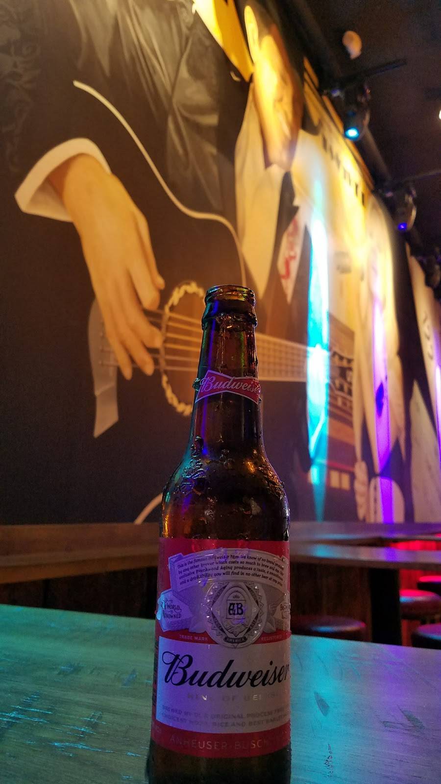 Famous Saloon | restaurant | 110 2nd Ave N, Nashville, TN 37201, USA | 6159335000 OR +1 615-933-5000