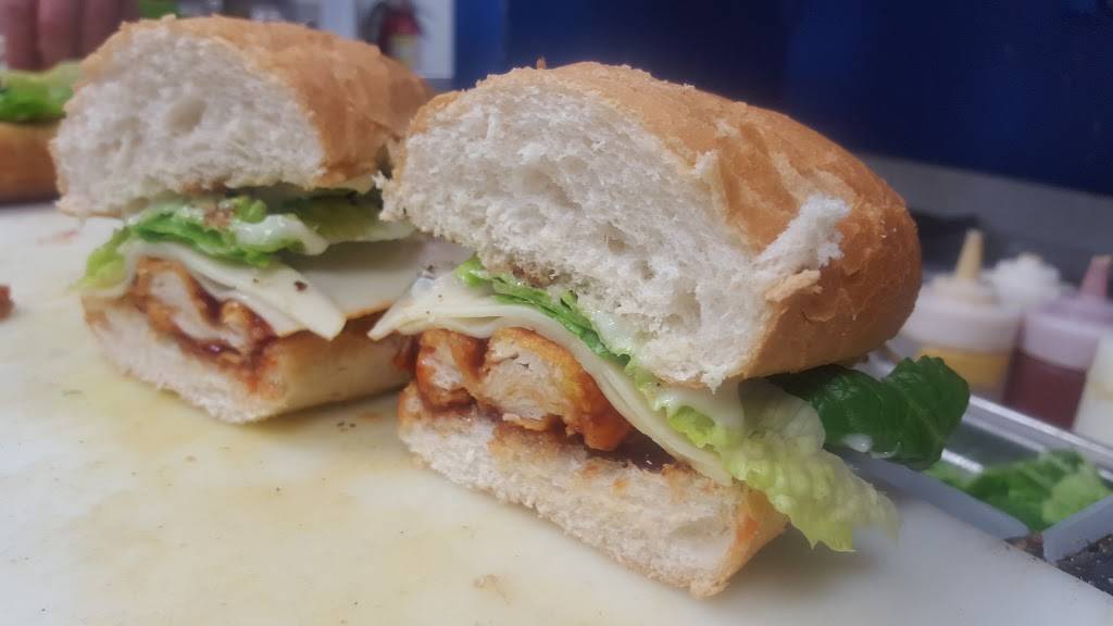 Blue Sharks | restaurant | 5149 Sauk Trail, Richton Park, IL 60471, USA | 7087477662 OR +1 708-747-7662