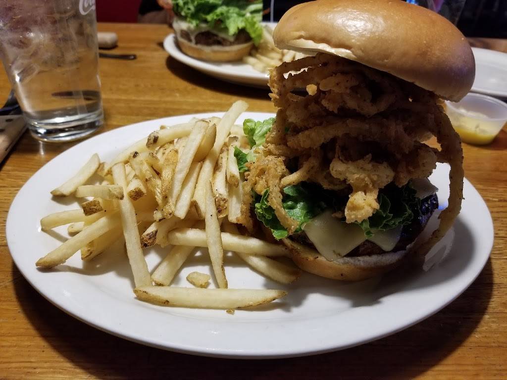 Logans Roadhouse | restaurant | 3310 California Ave, Bakersfield, CA 93304, USA | 6618611447 OR +1 661-861-1447