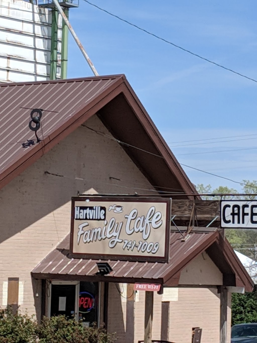 Hartville Family Cafe | restaurant | 127 E Rolla St, Hartville, MO 65667, USA | 4177411009 OR +1 417-741-1009