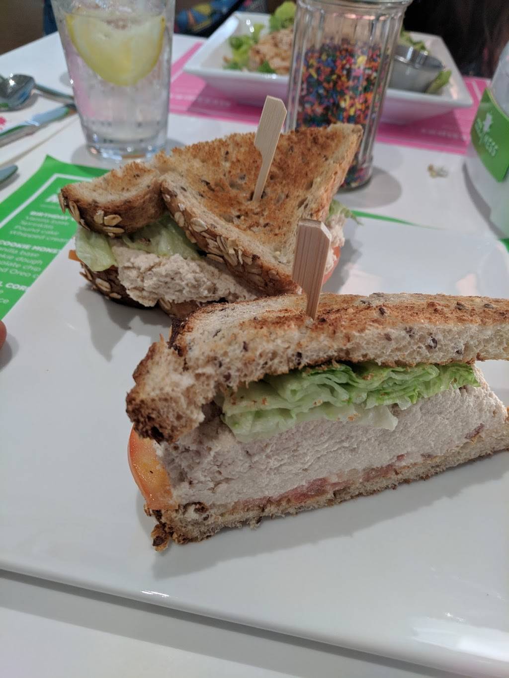 CoolMess Long Island | restaurant | 1512 Old Northern Blvd, Roslyn, NY 11576, USA | 5168012665 OR +1 516-801-2665